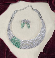 Ensemble sans col diamant