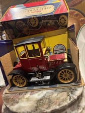 Schucco 1227 Oldtimer Ford