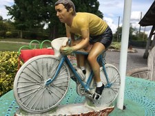 bouteille faience cycliste maillot jaune