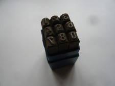 LOT de 9 chiffres à frapper