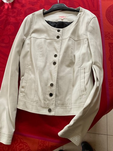 Jolie veste blanche femme