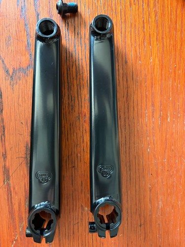 Bikes black ridge cranks - se,