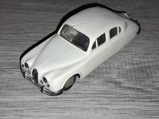 Norev jaguar 2l 400 - 1/43,