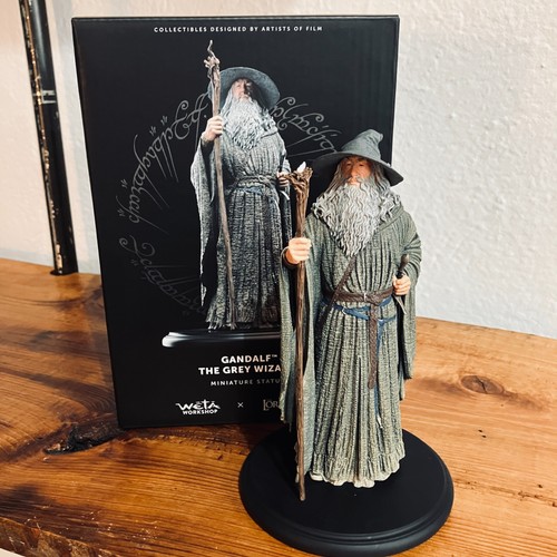 Gandalf the grey lord - gandalf,