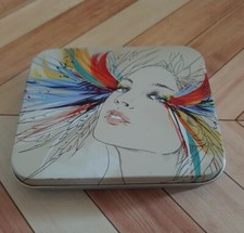 Boite Métal Publicitaire Collection NANA  Modèle 035/ CKDB