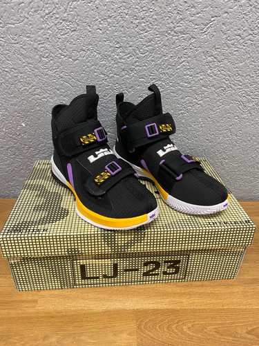 Chaussures nike lebron soldier - chaussures,