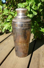 Shaker ancien en métal