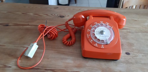 Telephone vintage orange - vintage,