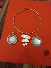 Collier Torque Biche De Bere Signé Argent Et Pendantifs