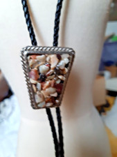 cravate bolo cordon avec pierre apparente