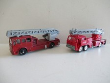 Deux miniatures Pompiers 1/87