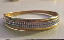 BRACELET JONC OR 18K AVEC DOUBLE LIGNE DE DIAMANTS