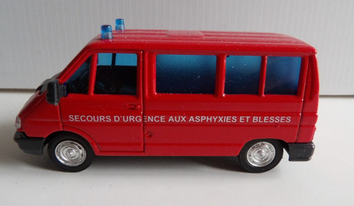 Renault trafic pompier - 1/43,