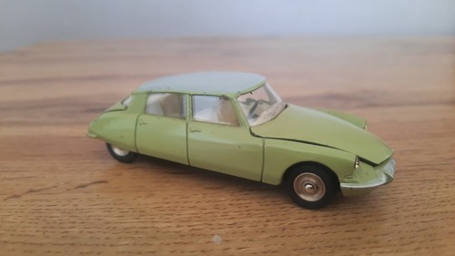 Dinky citroën à - ds, 19