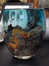 Vase En Verre Soufflé Signé 