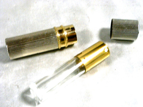 Ancien vaporisateur - ancien,