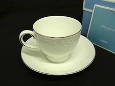 Service à café thé blanc Wedgwood tasse et soucoupe en dentelle anglaise Bone...