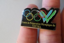 Badge pin s broche VITTEL