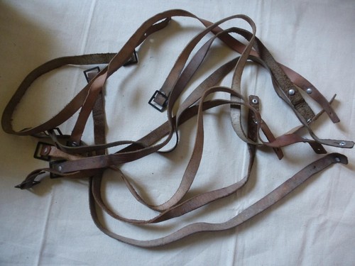 Jugulaire cuir fauve casque