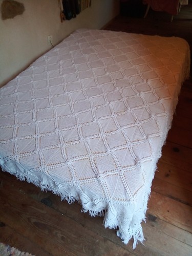 Couvre lit crochet - lit,