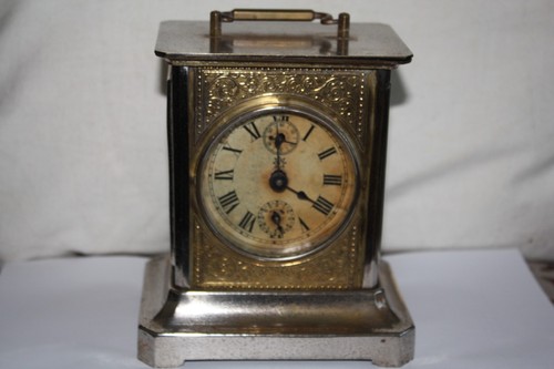 Ancienne pendulette métal - en,