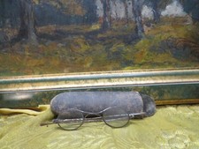 ancienne paire de lunettes