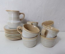 8 tasses en grès vintage