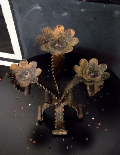Candélabre trois fleurs - , en