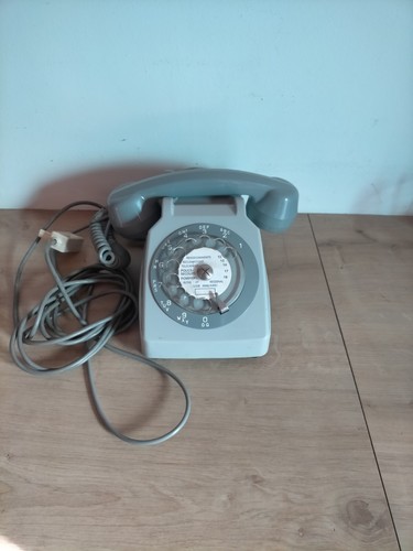 Ancien telephone cadran - telephone, a