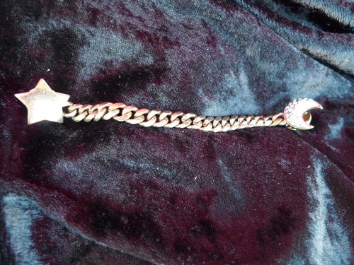 Joli pendentif chaîne - /, de