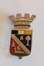 écussons BROCHE ANCIENNE