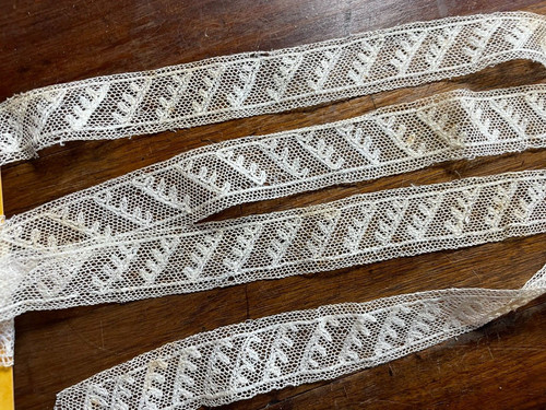Dentelle ancienne petit - dentelle,