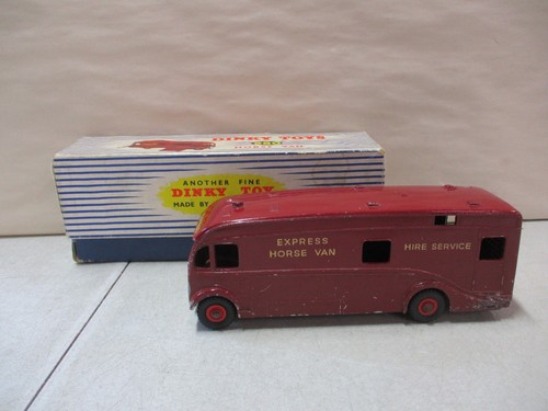 Dinky toys horse - 980, with