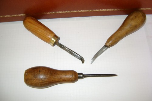 Outils anciens cordonnier - anciens,