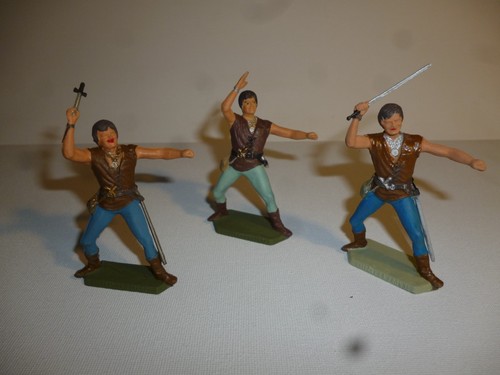 Figurines publicitaires caiffa - figurines,