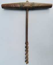 GRANDE TARIÈRE DE CHARPENTIER