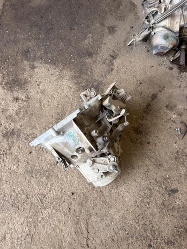 Boite vitesses peugeot - boite,