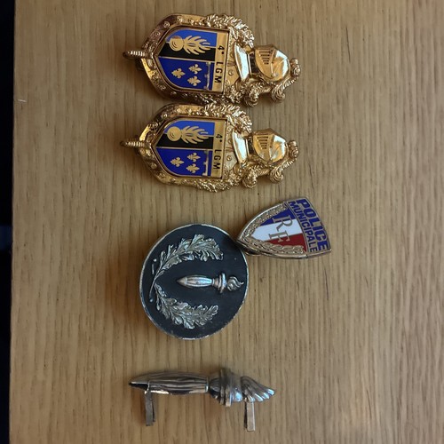 Lot insignes gendarmerie - insignes, et