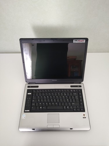 Portable toshiba satellite - toshiba,