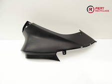 Plastique sous selle droit