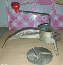 ANCIENNE RAPE MOULI JULIENNE