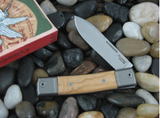 Couteau LionSteel BestMan BM2 Lame Acier M390 Manche Olive/Titane Italy LSTBM2UL