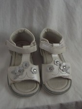 Paire sandales cuir - paire,