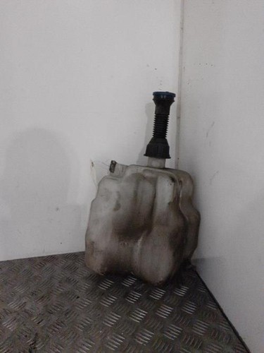 Vase lave glace - vase, peugeot