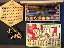 4 JEUX DE SOCIÉTÉ EN BOIS 