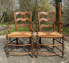2 fauteuils paillés de