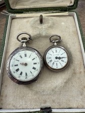 Lot de 2 mini montres de
