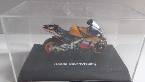 Moto honda rc211v 2005 - 1/32, (