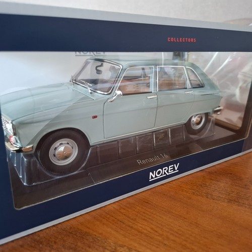 Renault bleu ciel 1968 - 16,