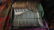 ancienne menagere 12 cuilleres 12 fourchettes metal argenté poincons XIXe fb bf